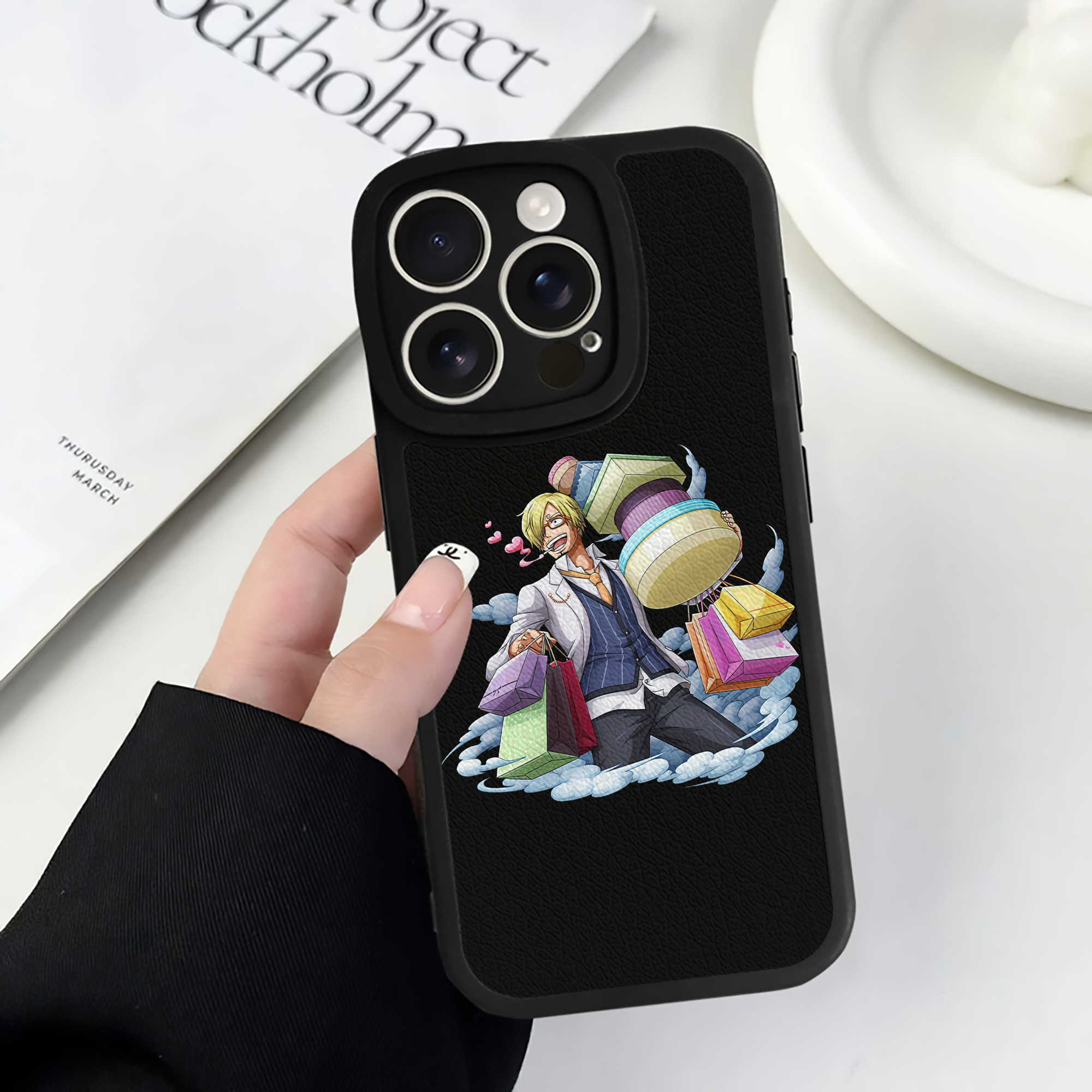 （画像用） ワンピース サンジ ONE PIECE Sanji 【iPhone 16シリーズ対応】シリコンスマホケース（レザー調） 材質：シリコン